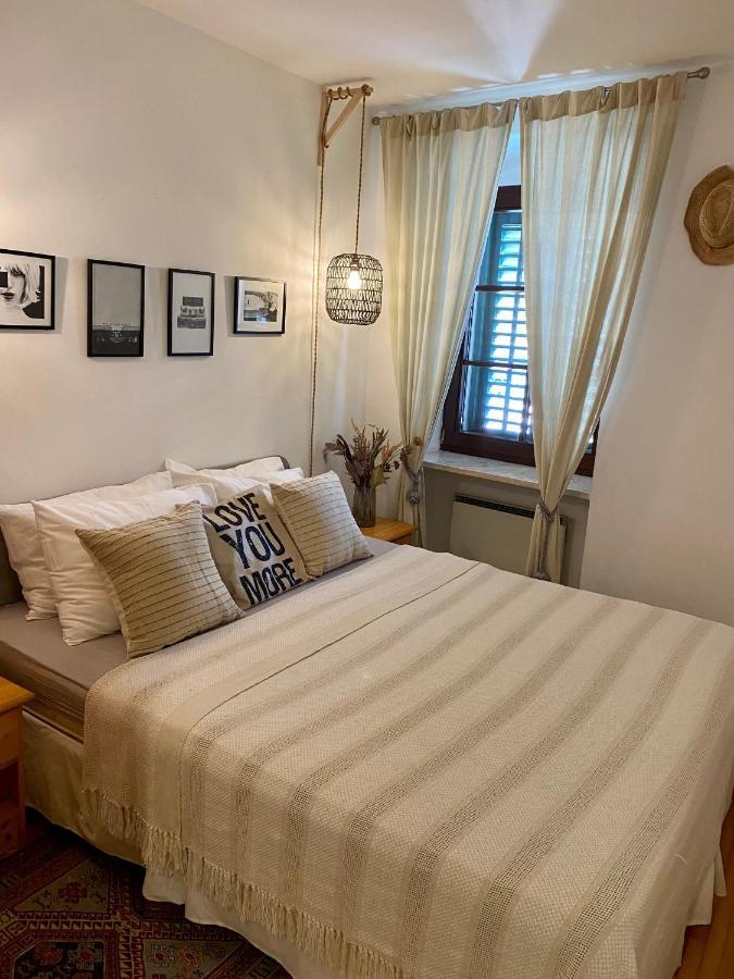 La Casa Di Lola Apartment โรวีน ภายนอก รูปภาพ